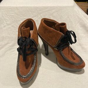 Used only once; size 8.5